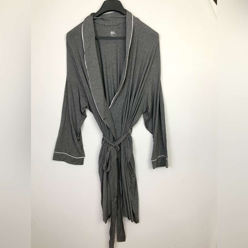 NWT Stars Above Plus 3X/4X Beautifully Soft Gray White Piping Knee Length Robe